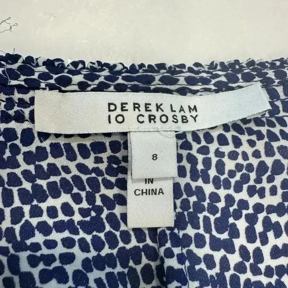 Derek Lam women’s blue & white silk blouse cold shoulders size 8 - Picture 2 of 8